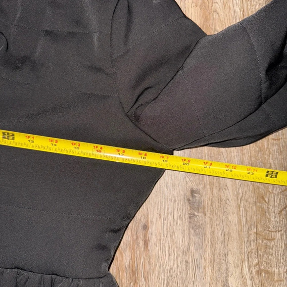 Tulle • Anthropologie • Black Quilted Coat - Picture 7 of 12